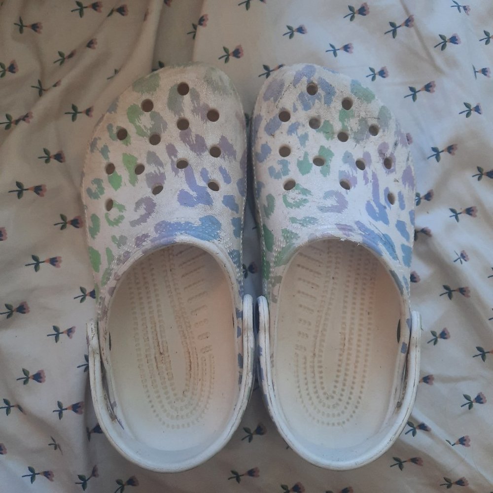 Rainbow leperd print crocs